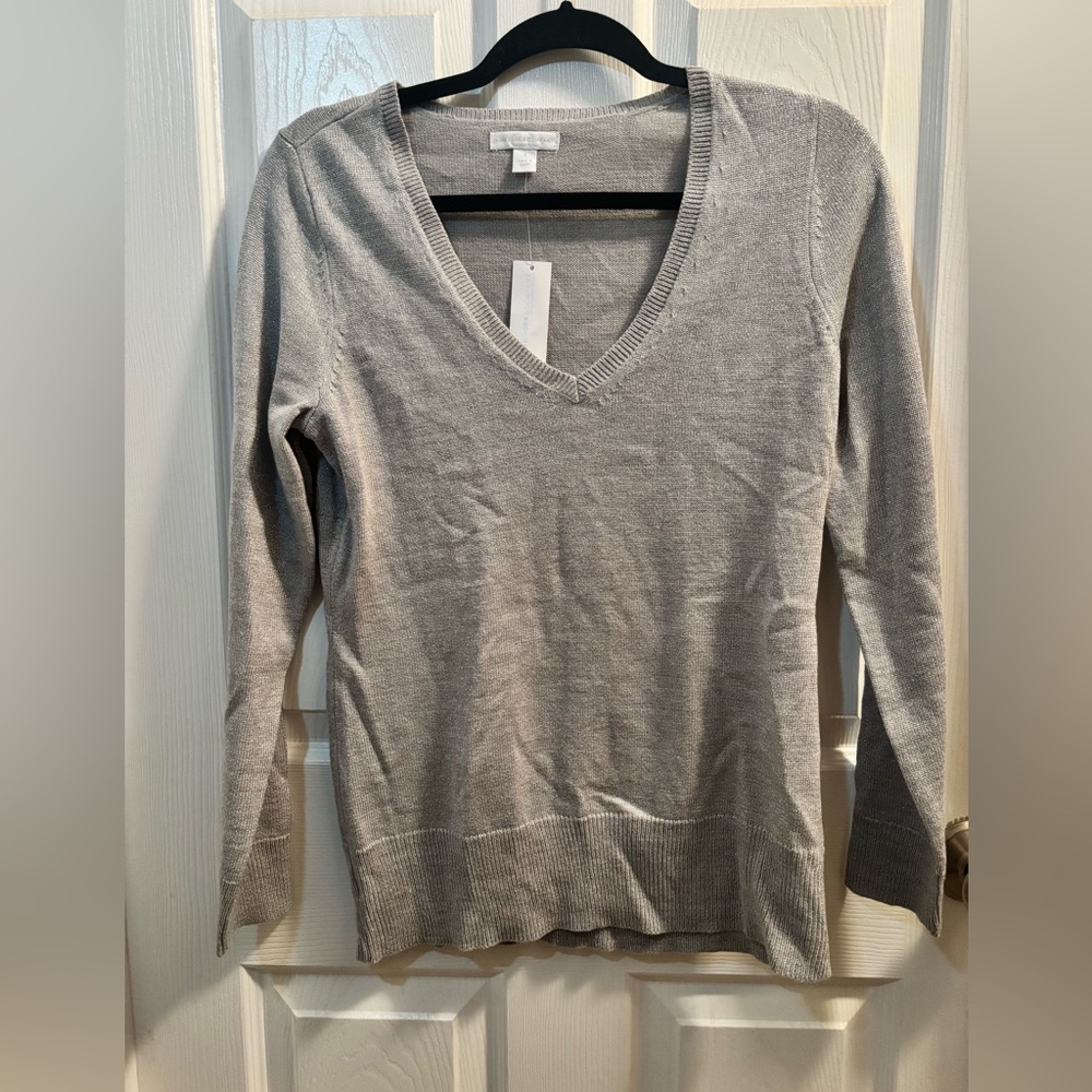 New York & Company Heather Gray V-Neck Sweater